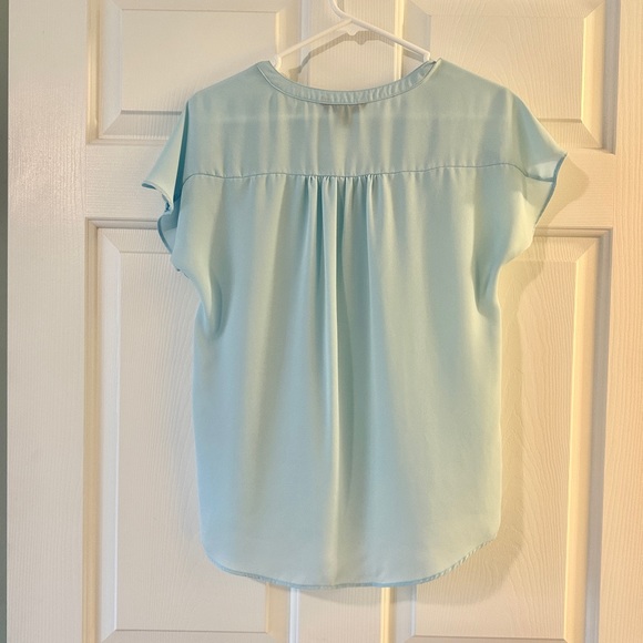 2/$25: Lightweight Blouse from Banana Republic - Picture 4 of 7